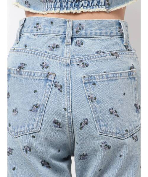 EMODA(エモダ)の「クラッシュフレアデニム(デニムパンツ・レディース・ライトブルー/インディゴブルー/ブラウン・MEDIUM/SMALL)」の7枚目の写真