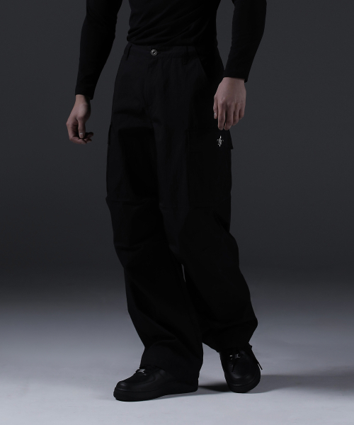 CARMID（カミド）の「グローリー ワイドカーブドパラシュートカーゴパンツ[ブラック]（スウェットパンツ・メンズ・その他・1/2/3）」の12枚目の写真