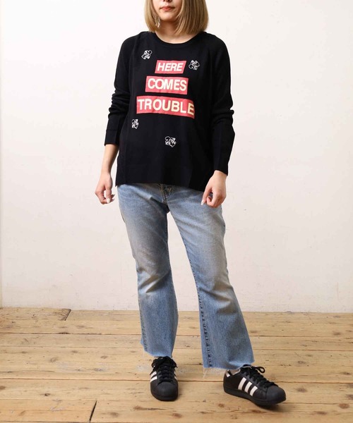 RNA(アールエヌエー)の「K2167 カムズロゴプリントセーター(ニット/セーター・レディース・キャメル/ブラック/アイボリー・MEDIUM)」の6枚目の写真