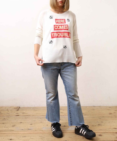 RNA(アールエヌエー)の「K2167 カムズロゴプリントセーター(ニット/セーター・レディース・キャメル/ブラック/アイボリー・MEDIUM)」の14枚目の写真