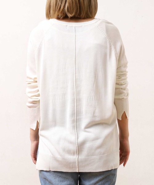 RNA(アールエヌエー)の「K2167 カムズロゴプリントセーター(ニット/セーター・レディース・キャメル/ブラック/アイボリー・MEDIUM)」の22枚目の写真