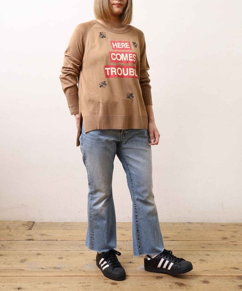 RNA(アールエヌエー)の「K2167 カムズロゴプリントセーター(ニット/セーター・レディース・キャメル/ブラック/アイボリー・MEDIUM)」の12枚目の写真