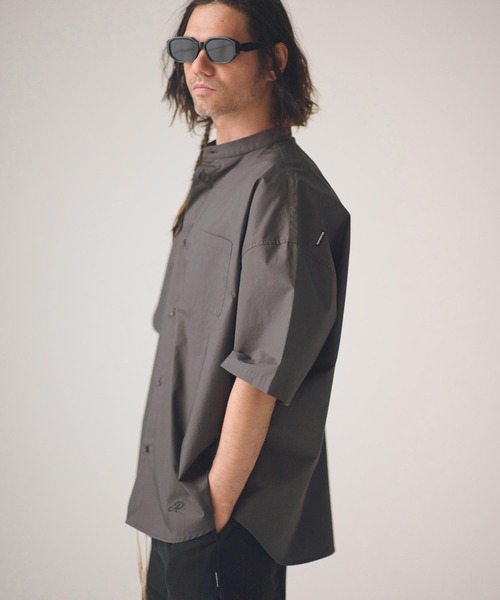 ADAM PATEK(アダムパテック)の「mhs2581-ap embroidery stand collar shirt 半袖シャツ(AP2615032)(シャツ/ブラウス・メンズ・グレー/ホワイト/ダークグレー・2/1)」の17枚目の写真