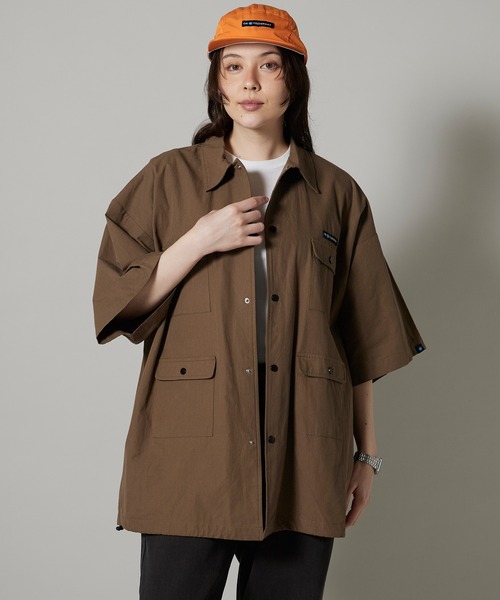 OK YESTERDAY（オッケーイエスタデイ）の「OK YESTERDAY / オーケー イエスタデイ ショートスリーブ ユーティリティシャツ / SHORT-SLEEVE UTILITY SHIRT 2026年 夏 夏服（シャツ/ブラウス・レディース・ブルー/ブラック系その他/カーキ/ブラック/ネイビー・M/L）」の3枚目の写真