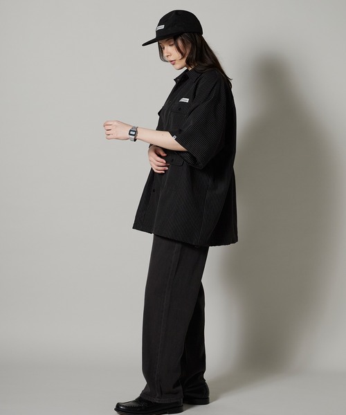 OK YESTERDAY（オッケーイエスタデイ）の「OK YESTERDAY / オーケー イエスタデイ ショートスリーブ ユーティリティシャツ / SHORT-SLEEVE UTILITY SHIRT 2026年 夏 夏服（シャツ/ブラウス・レディース・ブルー/ブラック系その他/カーキ/ブラック/ネイビー・M/L）」の21枚目の写真