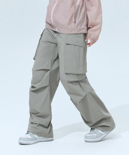 BLACK MONSTER FIT(ブラックモンスターフィット)の「クールテンションセミワイドカーゴパンツ(3色)(スウェットパンツ・メンズ・ライトカーキ/ブラック/チャコール・MEDIUM/X-LARGE/2XL/LARGE)」の7枚目の写真