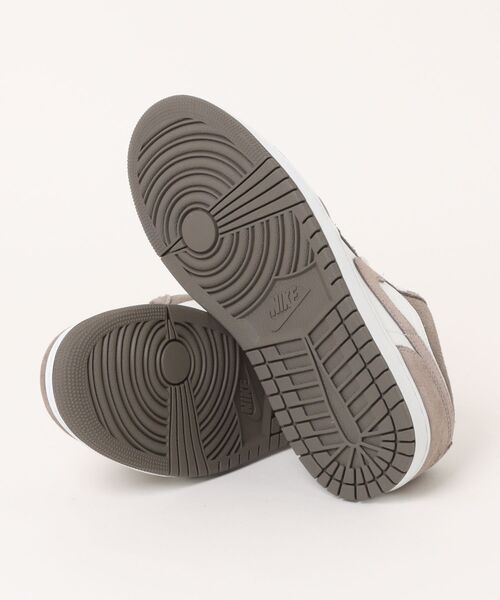JORDAN BRAND AIR JORDAN 1 LOW ジョーダン 1 LOW M553558B 046OLVGRY