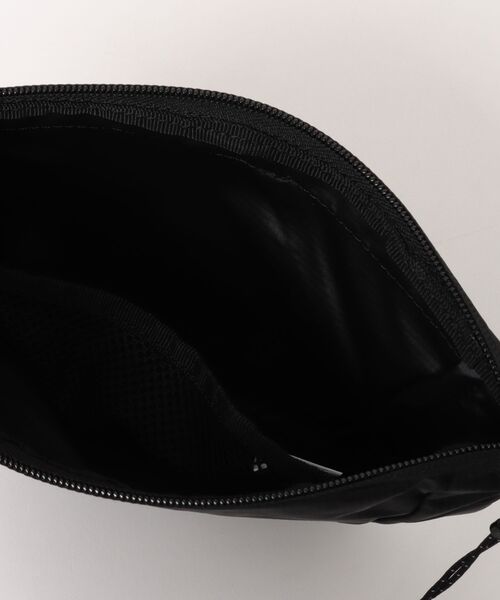 SALOMON(サロモン)の「SALOMON/サロモン ショルダーバッグ ACS 2 REVISED 2L(ショルダーバッグ・メンズ・グリーン/ブラック/グレー・FREE)」の18枚目の写真
