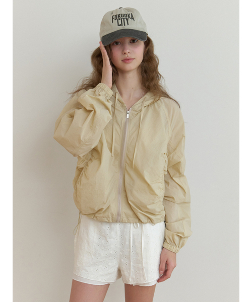 RE_L(リエル)の「Dery shirring jumper (beige)(ナイロンジャケット・レディース・その他・FREE)」の3枚目の写真