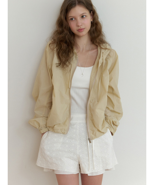RE_L(リエル)の「Dery shirring jumper (beige)(ナイロンジャケット・レディース・その他・FREE)」の6枚目の写真