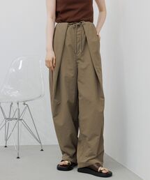 パラシュートパンツ