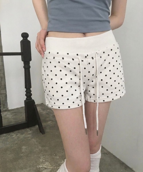 LADY LIKE(レディライク)の「ドット柄スウェットショートパンツ(スウェットパンツ・レディース・グレー/ブラック/ホワイト・M)」の15枚目の写真