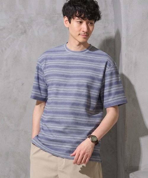 a.v.v(アーヴェヴェ)の「【イージーケア/洗濯機で洗える】ワッフルランダムボーダーカットソー(Tシャツ/カットソー・メンズ・グレー/ブルー・48/46)」の1枚目の写真