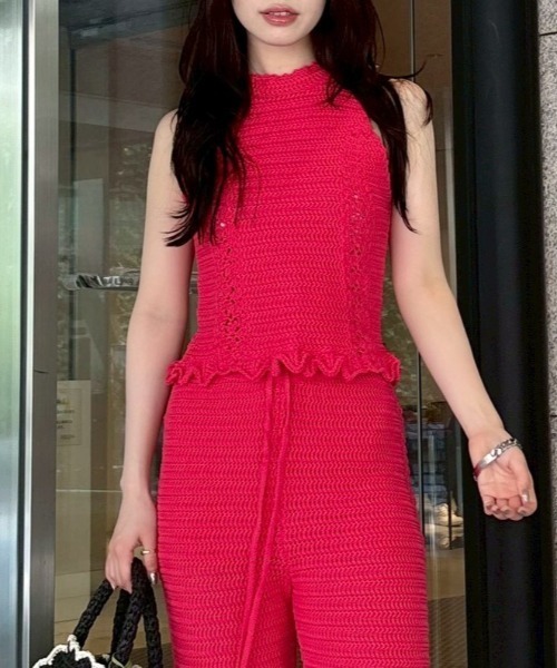 LILY BROWN（リリーブラウン）の「クロシェトリムホルターニット