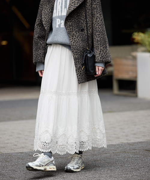 SLOBE IENA(スローブイエナ)の「《WEB限定/追加3》コットンボイルケミカルレーススカート(スカート・レディース・ホワイト/ブラック・FREE)」の19枚目の写真