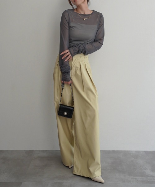 Rashik（ラシク）の「【Rashik】袖シャーリングシアートップス（Tシャツ/カットソー・レディース・ホワイト/ブラック/チャコール・FREE）」の16枚目の写真