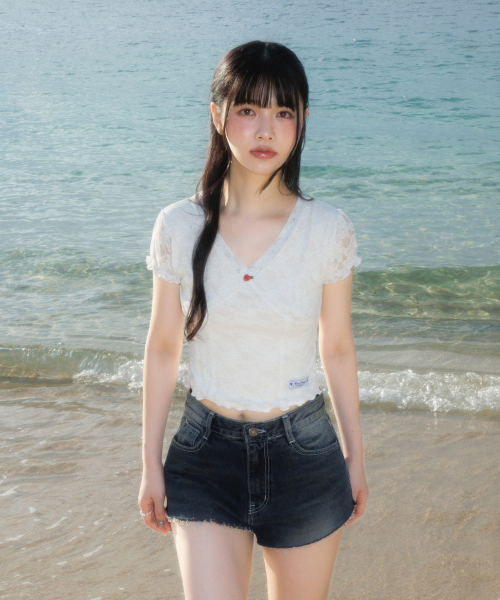 ROSEFRANTZ（ロゼフランツ）の「Rose Lace Slim T-shirt [Ivory]（Tシャツ/カットソー・レディース・アイボリー・OS）」の6枚目の写真