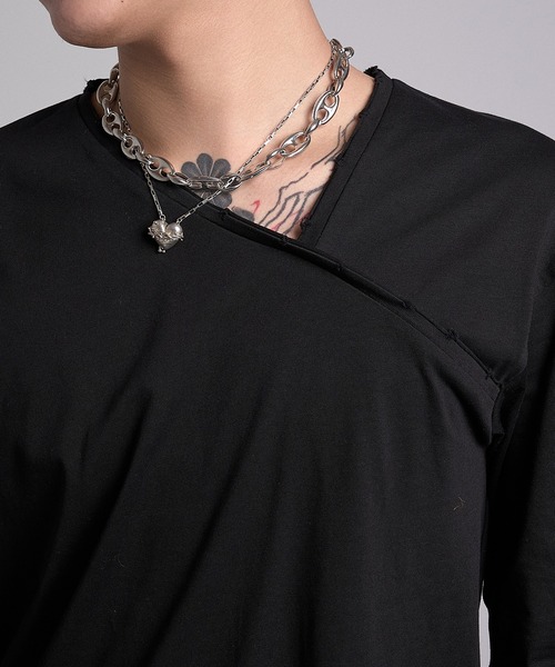 VI E DIT(ヴィエディット)の「Asym Neckline Top/アシメネックライントップ(Tシャツ/カットソー・メンズ・ブラック/アイボリー・2/1)」の18枚目の写真