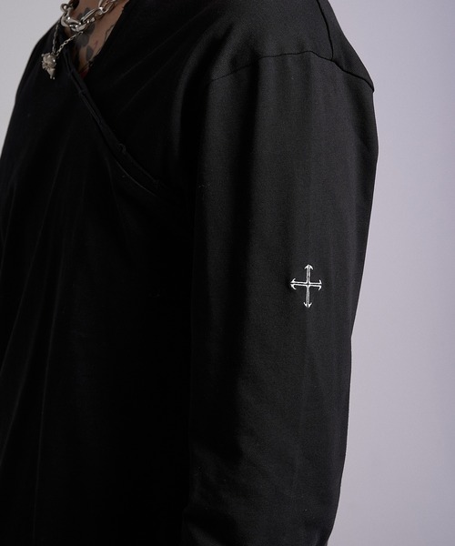 VI E DIT(ヴィエディット)の「Asym Neckline Top/アシメネックライントップ(Tシャツ/カットソー・メンズ・ブラック/アイボリー・2/1)」の19枚目の写真