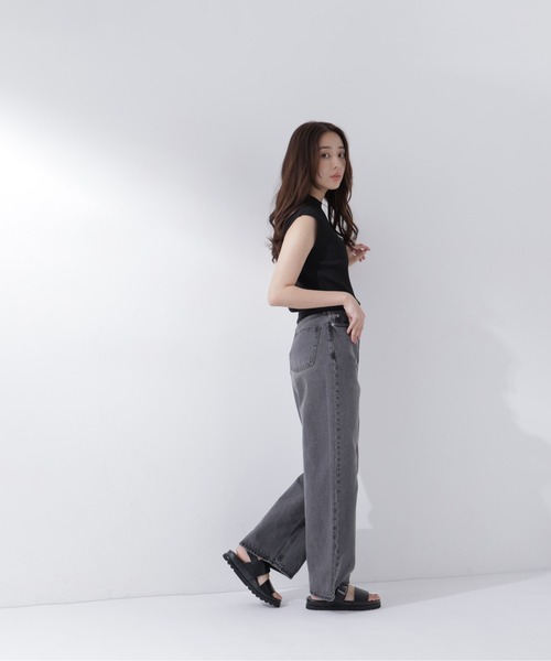 NATURAL BEAUTY BASIC(ナチュラルビューティーベーシック)の「プリーツリブハイネックニット(ニット/セーター・レディース・ブラック/ブルー/グレー/オフホワイト・フリ-)」の18枚目の写真