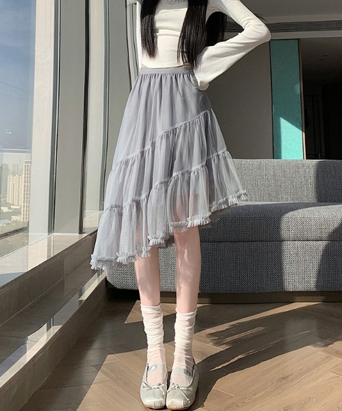 ＆soiree（アンドソワレ）の「アシンメトリーフリルシアースカート（スカート・レディース・グレー/アイボリー/ブラック・SMALL/MEDIUM/LARGE/X-LARGE）」の6枚目の写真