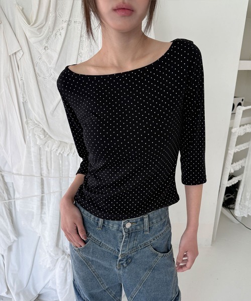 4INT.（フォイント）の「ドット ラウンドネック 7分袖 Tシャツ（Tシャツ/カットソー・レディース・グレー/ブラック/チャコール/ホワイト・FREE）」の3枚目の写真