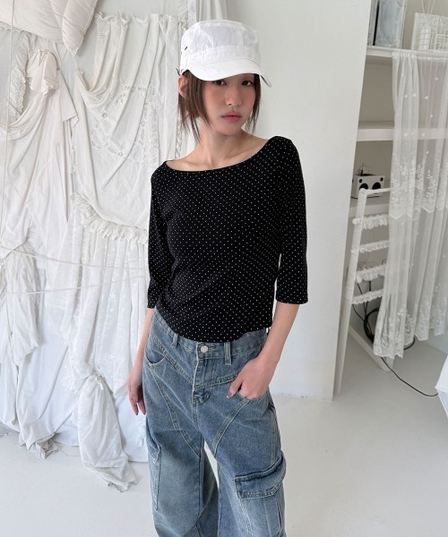 4INT.（フォイント）の「ドット ラウンドネック 7分袖 Tシャツ（Tシャツ/カットソー・レディース・グレー/ブラック/チャコール/ホワイト・FREE）」の10枚目の写真