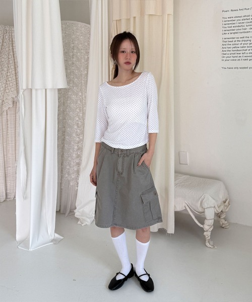 4INT.（フォイント）の「ドット ラウンドネック 7分袖 Tシャツ（Tシャツ/カットソー・レディース・グレー/ブラック/チャコール/ホワイト・FREE）」の15枚目の写真