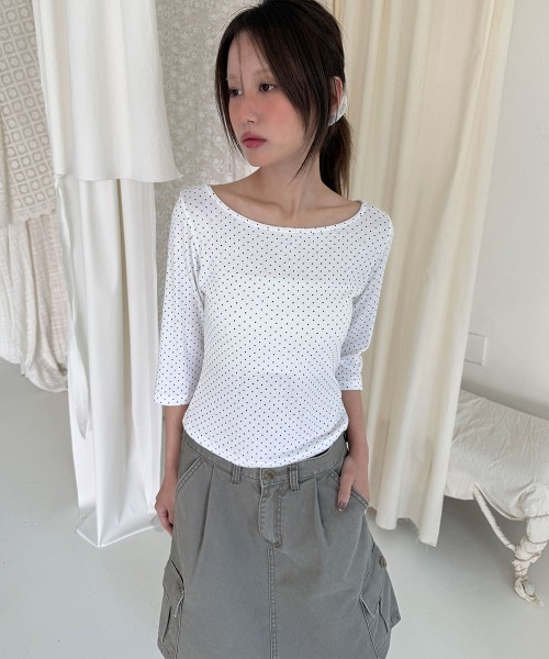4INT.（フォイント）の「ドット ラウンドネック 7分袖 Tシャツ（Tシャツ/カットソー・レディース・グレー/ブラック/チャコール/ホワイト・FREE）」の22枚目の写真