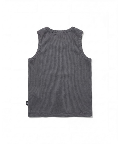 GILAARCHIVE(ギラアーカイブ)の「STUD PATCH LOGO DYED SLEEVELESS_CHARCOAL(Tシャツ/カットソー・レディース・その他・FREE)」の2枚目の写真