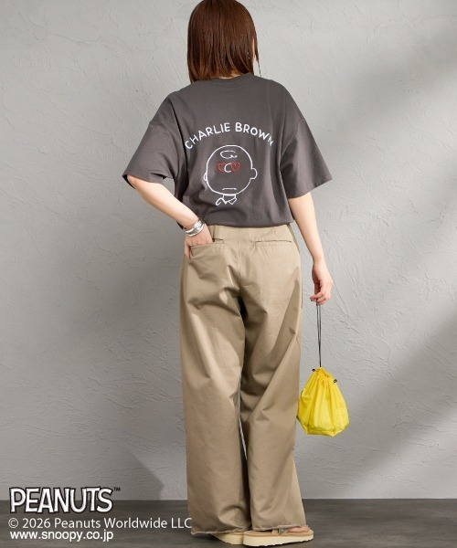 PEANUTS（ピーナッツ）の「[PEANUTS×JEANS FACTORY/ピーナッツ×ジーンズ ファクトリー] チャーリー・ブラウン / ハート刺繍プリントTシャツ（Tシャツ/カットソー・レディース・アッシュグレー/ホワイト/スミクロ・S/M/L）」の7枚目の写真