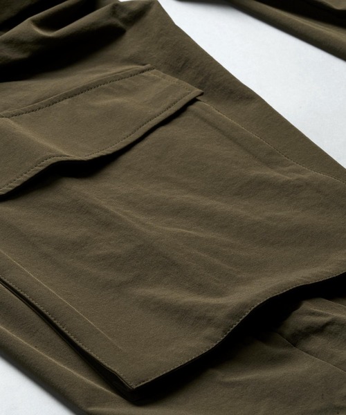 NO ID.(ノーアイディ)の「【NO ID.】Multi Pocket Easy Wide Pants / マルチポケット イージー ワイド パンツ(カーゴパンツ・メンズ・ブラック/グレー/カーキ・2/1)」の21枚目の写真