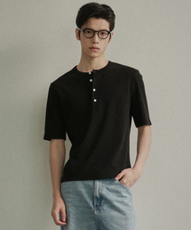 Beyond Closet（-）の「[COLLECTION LINE] パールボタンヘンリーネック半袖Tシャツブラック（Tシャツ/カットソー）」