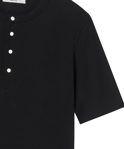 Beyond Closet（-）の「[COLLECTION LINE] パールボタンヘンリーネック半袖Tシャツブラック（Tシャツ/カットソー・メンズ・その他・MEDIUM/LARGE）」の5枚目の写真