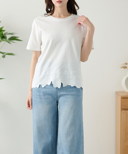 DAYRA(デイラ)の「裾フラワー刺繍 半袖 Tシャツ(Tシャツ/カットソー・レディース・グレー/ホワイト/ブラック・FREE)」の14枚目の写真