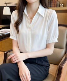オフィス、プライベート、オケージョンにも◎スキッパー半袖シャツブラウス
