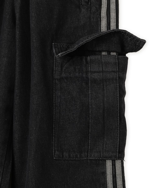 adidas（アディダス）の「adidas MID RISE 2-IN-1 DENIM PANT / アディダス ミッドライズ 2イン1 デニム パンツ（カーゴパンツ・レディース・ブラック・S/M/L）」の4枚目の写真