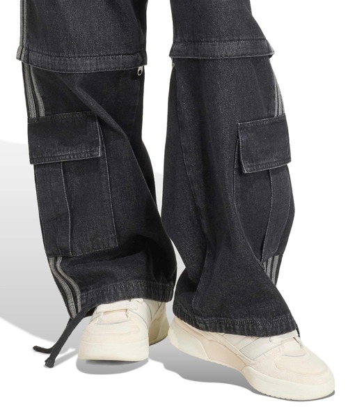 adidas（アディダス）の「adidas MID RISE 2-IN-1 DENIM PANT / アディダス ミッドライズ 2イン1 デニム パンツ（カーゴパンツ・レディース・ブラック・S/M/L）」の6枚目の写真