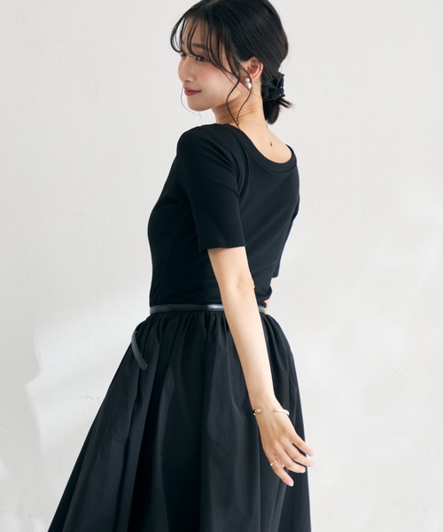 MISCH MASCH(ミッシュマッシュ)の「2026春夏新作 ベルト付きドッキングワンピース(ワンピース・レディース・ブラック/ベージュ・フリ-)」の4枚目の写真