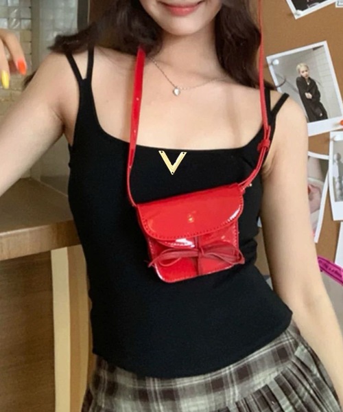 Lace Ladies(レースレディース)の「ソリッドカラー メタル Vパーツ カップ付き タンクトップ(タンクトップ・レディース・ブラウン/ブラック/ホワイト/グレー・FREE)」の1枚目の写真