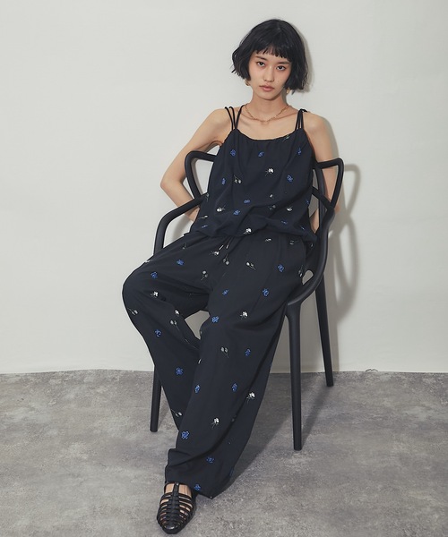ANOTHER S(アナザーエス)の「配色刺繍ローンバルーンキャミ(シャツ/ブラウス・レディース・ブラック/オフホワイト・FREE)」の7枚目の写真