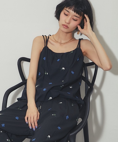 ANOTHER S(アナザーエス)の「配色刺繍ローンバルーンキャミ(シャツ/ブラウス・レディース・ブラック/オフホワイト・FREE)」の10枚目の写真