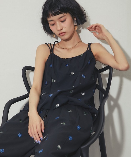 ANOTHER S(アナザーエス)の「配色刺繍ローンバルーンキャミ(シャツ/ブラウス・レディース・ブラック/オフホワイト・FREE)」の8枚目の写真