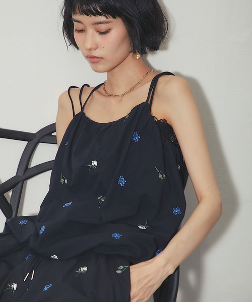 ANOTHER S(アナザーエス)の「配色刺繍ローンバルーンキャミ(シャツ/ブラウス・レディース・ブラック/オフホワイト・FREE)」の12枚目の写真