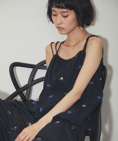 ANOTHER S(アナザーエス)の「配色刺繍ローンバルーンキャミ(シャツ/ブラウス・レディース・ブラック/オフホワイト・FREE)」の14枚目の写真