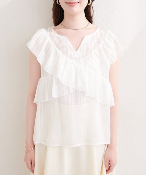 natural couture(ナチュラルクチュール)の「スキッパーフリルブラウス(シャツ/ブラウス・レディース・ブルー/ピンク/ブラック/オフホワイト/ミント・FREE)」の11枚目の写真