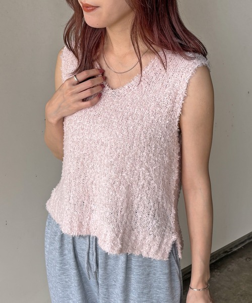 ISOOK（アイスー）の「【ISOOK / アイスー】チョウチョヤーンニットベスト / フェザーヤーン Vネック サマーニット 春夏ニット レイヤード ノースリーブ ZOZOTOWN限定（タンクトップ・レディース・ピンク/イエロー/アイボリー・FREE）」の19枚目の写真