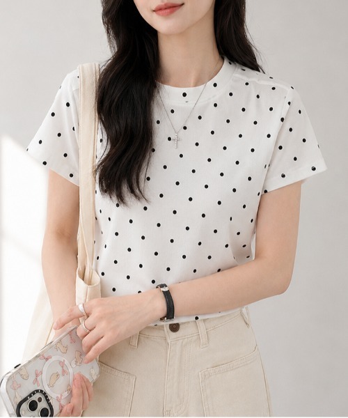 aimoha(アイモハ)の「ドット柄半袖Tシャツ(Tシャツ/カットソー・レディース・ブラック/ホワイト・M)」の2枚目の写真