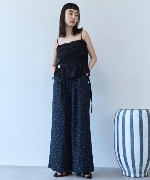 flaeu(フラユ)の「Flower Print Easy Pants(その他パンツ・レディース・アイボリー/ブラック・FREE)」の3枚目の写真