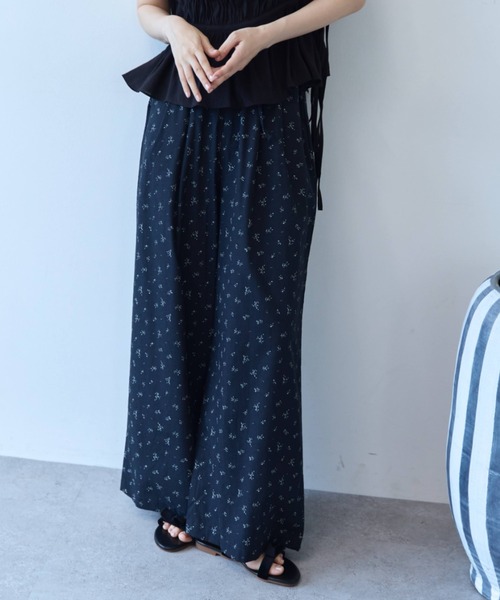 flaeu(フラユ)の「Flower Print Easy Pants(その他パンツ・レディース・アイボリー/ブラック・FREE)」の6枚目の写真